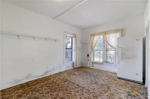 1104 E Umlang St, Thorndale, TX 76577 - Photo 9