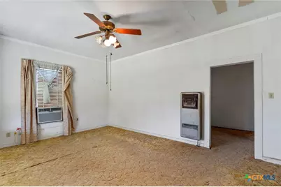 1104 E Umlang Street, Thorndale, TX 76577 - Photo 7