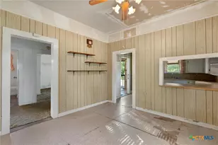 1104 E Umlang St, Thorndale, TX 76577 - Photo 19