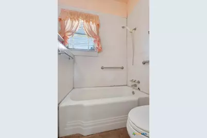 1104 E Umlang Street, Thorndale, TX 76577 - Photo 23