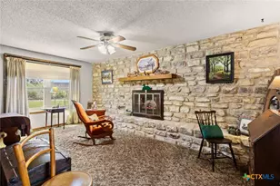 1024 Backstrom Crossing, Belton, TX 76513 - Photo 9