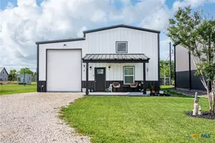 807 W Dallas Ave, Seadrift, TX 77983 - Photo 1