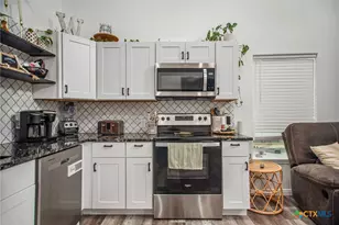 807 W Dallas Ave, Seadrift, TX 77983 - Photo 13