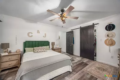 807 W Dallas Avenue, Seadrift, TX 77983 - Photo 19