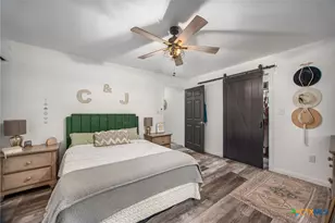 807 W Dallas Ave, Seadrift, TX 77983 - Photo 19