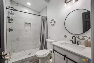 807 W Dallas Ave, Seadrift, TX 77983 - Photo 31