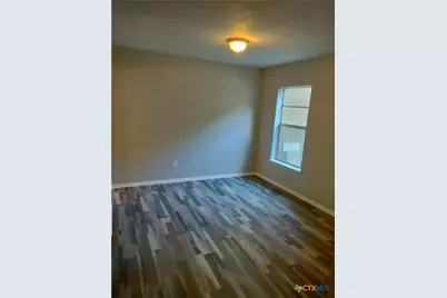 1028 Jefferson Avenue, Seguin, TX 78155 - Photo 3