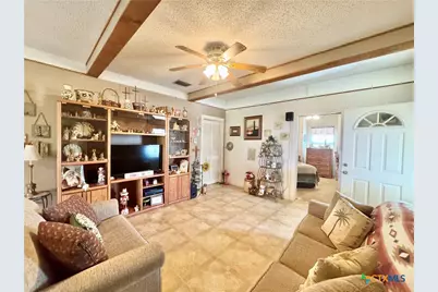 706 West Street, Yoakum, TX 77995 - Photo 7