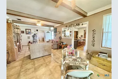 706 West Street, Yoakum, TX 77995 - Photo 9