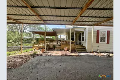 706 West Street, Yoakum, TX 77995 - Photo 37
