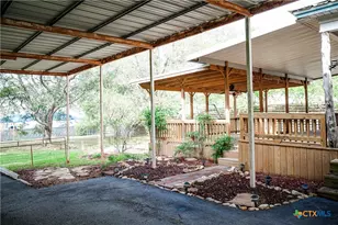 706 West St, Yoakum, TX 77995 - Photo 35