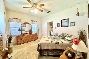 706 West St, Yoakum, TX 77995 - Photo 23