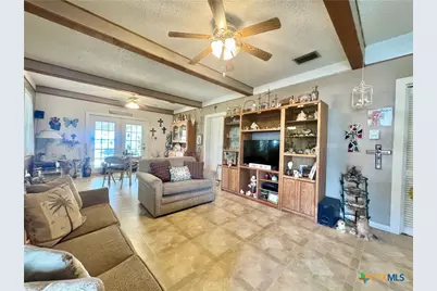 706 West Street, Yoakum, TX 77995 - Photo 5