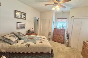 706 West St, Yoakum, TX 77995 - Photo 21