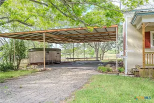 706 West St, Yoakum, TX 77995 - Photo 33
