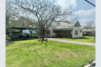 706 West Street, Yoakum, TX 77995 - Photo 45