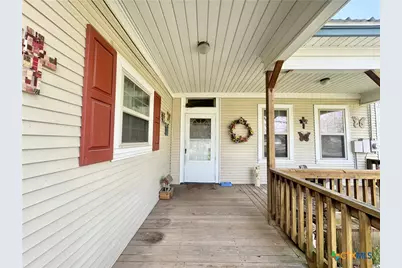 706 West Street, Yoakum, TX 77995 - Photo 3