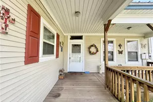 706 West St, Yoakum, TX 77995 - Photo 3