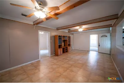 706 West Street, Yoakum, TX 77995 - Photo 7