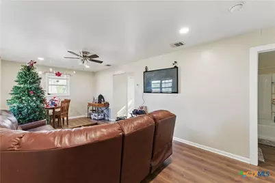 556 Gode Lane, New Braunfels, TX 78130 - Photo 5