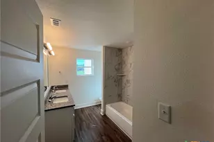 1810 Royal Loop, Belton, TX 76513 - Photo 13