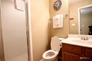 730 E Mather St, New Braunfels, TX 78130 - Photo 15