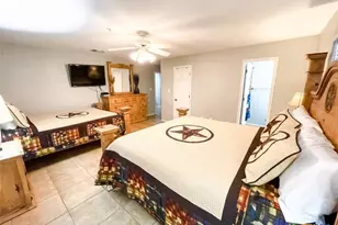 730 E Mather St, New Braunfels, TX 78130 - Photo 9