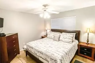 730 E Mather St, New Braunfels, TX 78130 - Photo 11