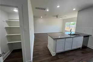 1822 Royal Loop, Belton, TX 76513 - Photo 9