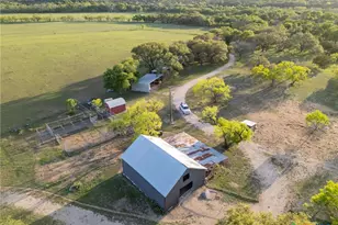 271 County Rd 2804, Lampasas, TX 76550 - Photo 11