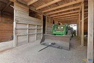 271 County Rd 2804, Lampasas, TX 76550 - Photo 41