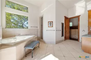 4001 Bell Springs Rd, Dripping Springs, TX 78620 - Photo 25