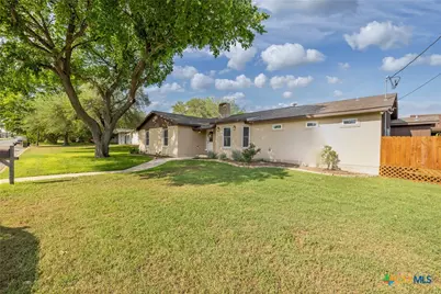 110 Live Oak Street, Gonzales, TX 78629 - Photo 3