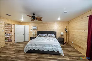 110 Live Oak St, Gonzales, TX 78629 - Photo 11