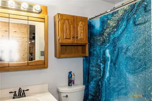 110 Live Oak St, Gonzales, TX 78629 - Photo 25