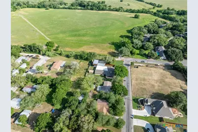 110 Live Oak Street, Gonzales, TX 78629 - Photo 39