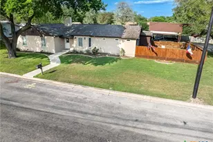 110 Live Oak St, Gonzales, TX 78629 - Photo 37