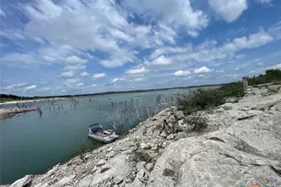 1415 Glenn Dr, Canyon Lake, TX 78133 - Photo 1