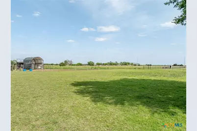 411 Wade Road, Eddy, TX 76524 - Photo 15