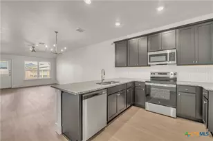 1214 College Ave, Troy, TX 76579 - Photo 7