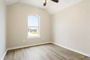 604 Magnolia Dr, Troy, TX 76579 - Photo 7