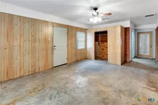 110 Marx St, Ganado, TX 77962 - Photo 15