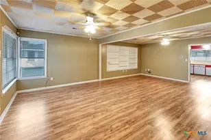 110 Marx St, Ganado, TX 77962 - Photo 7