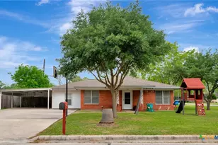 110 Marx St, Ganado, TX 77962 - Photo 1