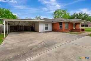 110 Marx St, Ganado, TX 77962 - Photo 3