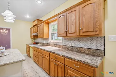 344 W High Street, Goliad, TX 77963 - Photo 9