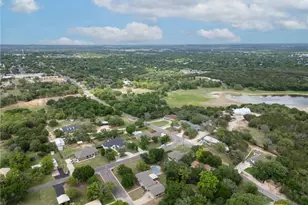 1202 S Willis St, Lampasas, TX 76550 - Photo 5