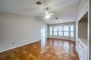 620 Lake Island Dr, Canyon Lake, TX 78133 - Photo 9