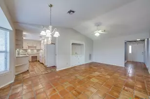 620 Lake Island Dr, Canyon Lake, TX 78133 - Photo 11