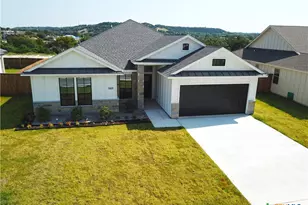 1462 Walker Pl Blvd, Copperas Cove, TX 76522 - Photo 1